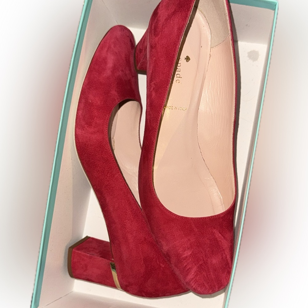 NIB Kate Spade Delores Too Red Block Heels w/ Gold Detailing - Picture 6 of 7